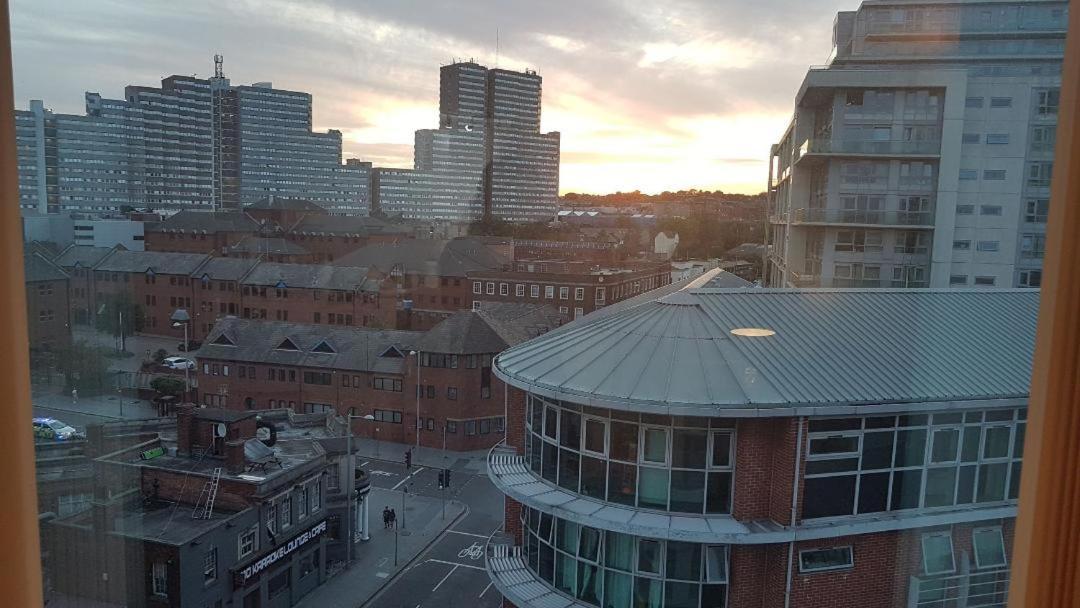 Marco Island -Spacious City Centre 2 Bedroom Apartment Nottingham Bagian luar foto