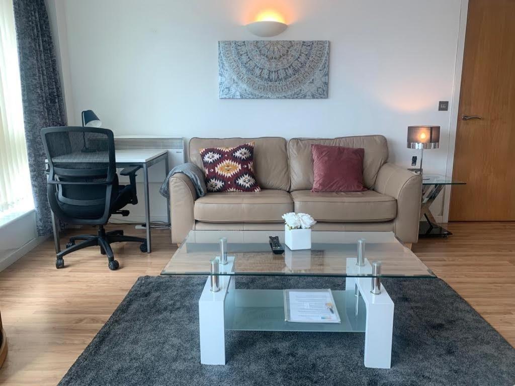 Marco Island -Spacious City Centre 2 Bedroom Apartment Nottingham Bagian luar foto