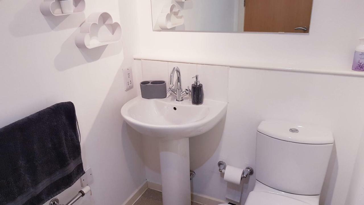 Marco Island -Spacious City Centre 2 Bedroom Apartment Nottingham Bagian luar foto