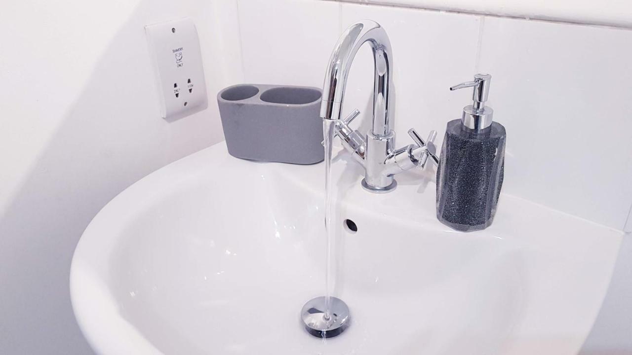 Marco Island -Spacious City Centre 2 Bedroom Apartment Nottingham Bagian luar foto