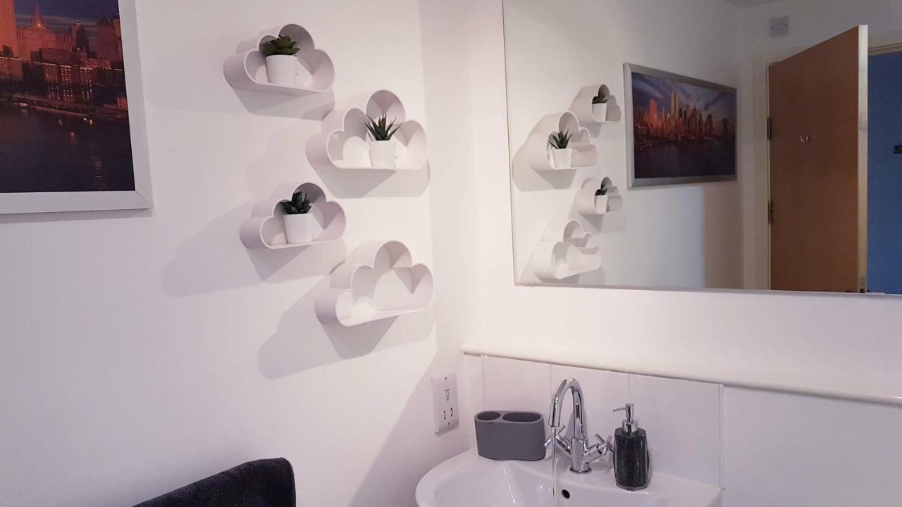 Marco Island -Spacious City Centre 2 Bedroom Apartment Nottingham Bagian luar foto